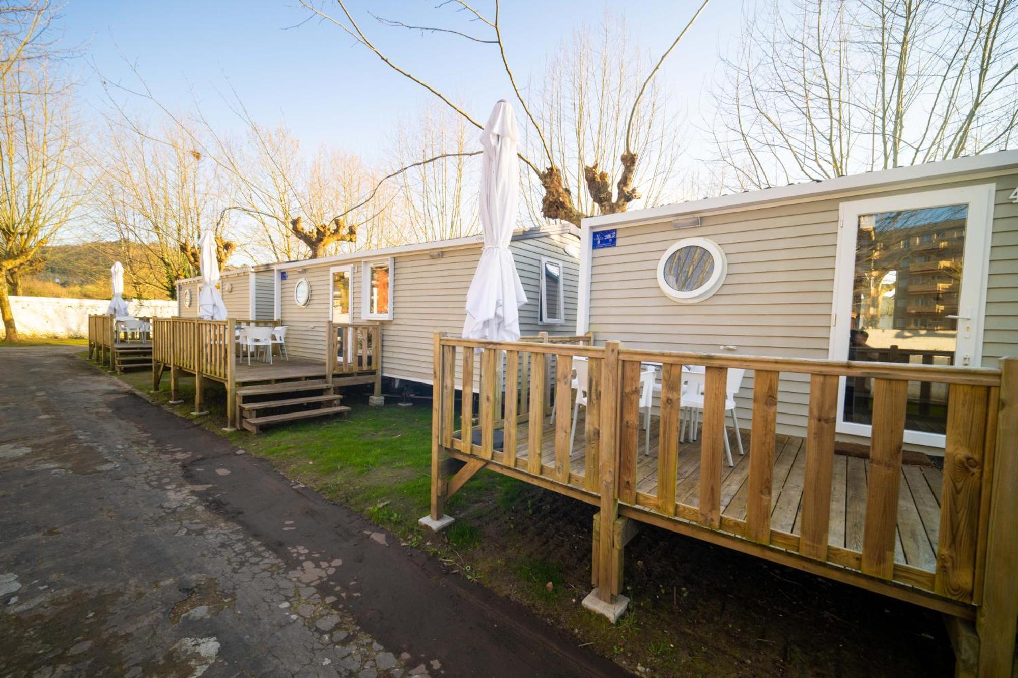 Alojamiento - Bungalows En El Centro De Laredo A 200 M De La Playa 外观 照片
